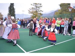 Slovesnost ob zaključku obnove športnega igrišča pri OŠ Josipa Vandota v Kranjski Gori 9